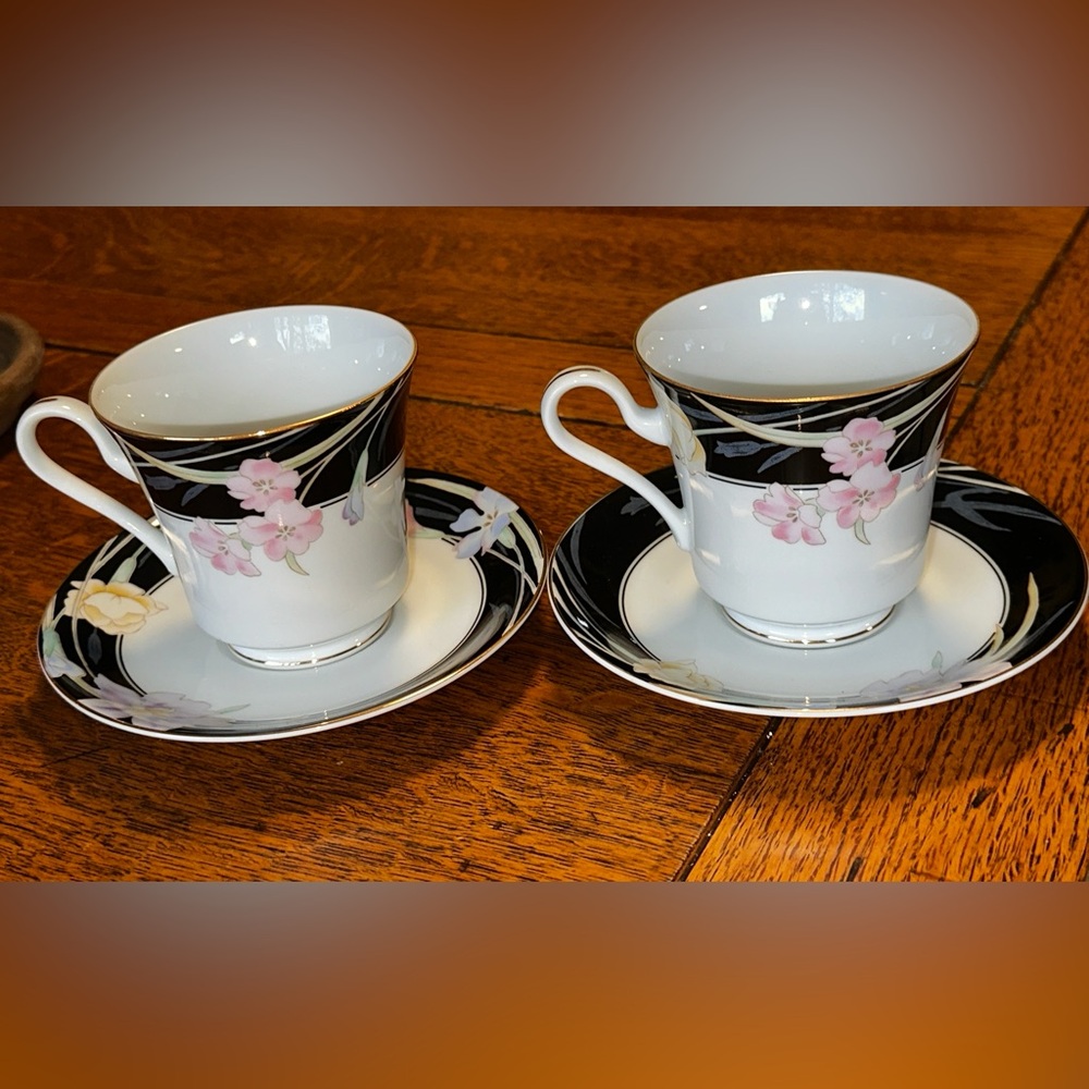 New Vintage Mikasa Charisma Black Pink Floral Porcelain Dinnerware 2 Cup Sauce